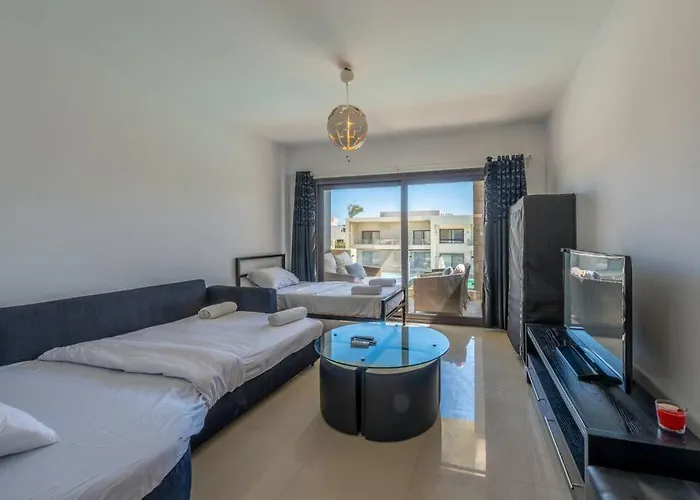 Cozy In G-cribs With Pool - Golden El Gouna